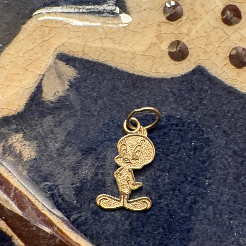 14k gold Tweety Pendant